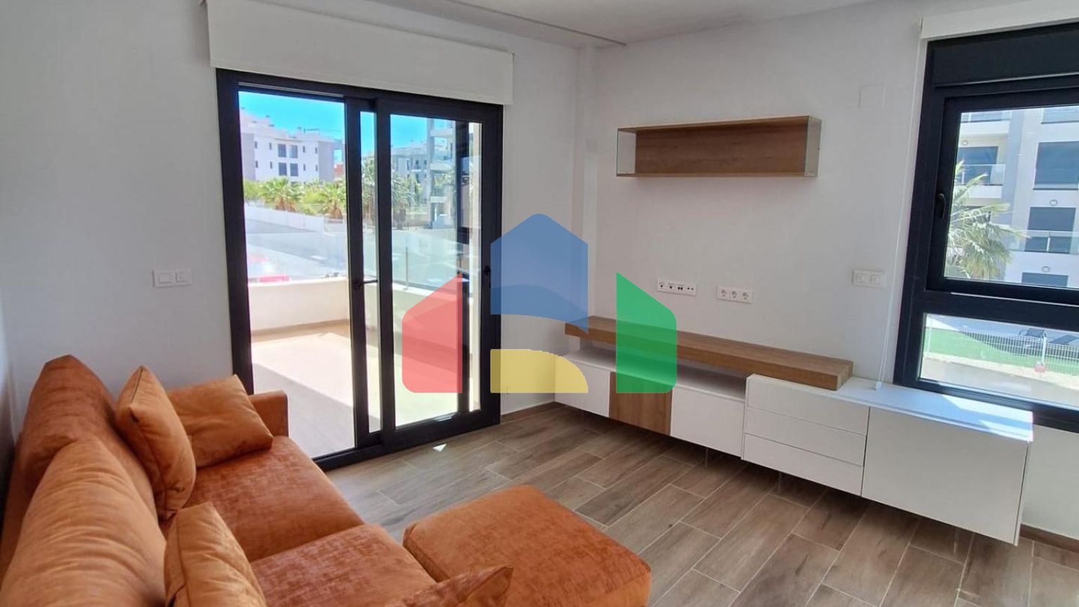 Недавно построенная квартира в Вилламартине с парковкой и общим бассейном