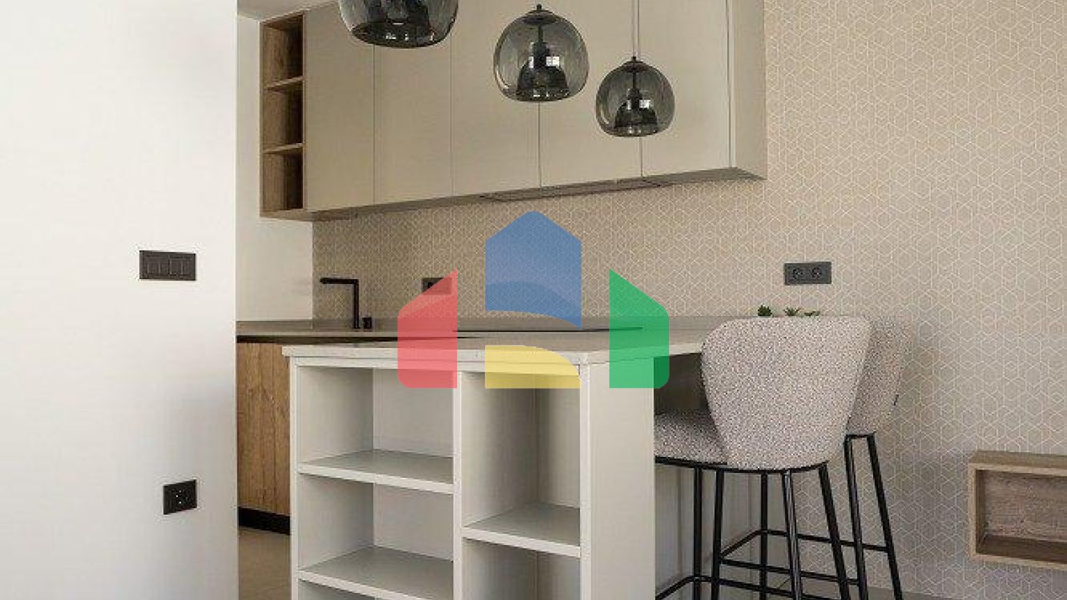 СОВРЕМЕННАЯ ВИЛЛА СО ВСЕМИ УДОБСТВАМИ