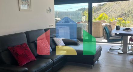 Великолепный дом с видом на море и частным бассейном в Сан-Мигель-де-Салинас