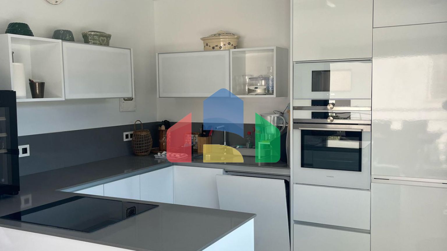 Великолепный дом с видом на море и частным бассейном в Сан-Мигель-де-Салинас