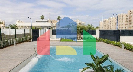 НОВАЯ ПОСТРОЕННАЯ ВИЛЛА В PLAYA HONDA
