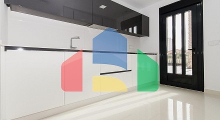 НОВАЯ ПОСТРОЕННАЯ ВИЛЛА В PLAYA HONDA