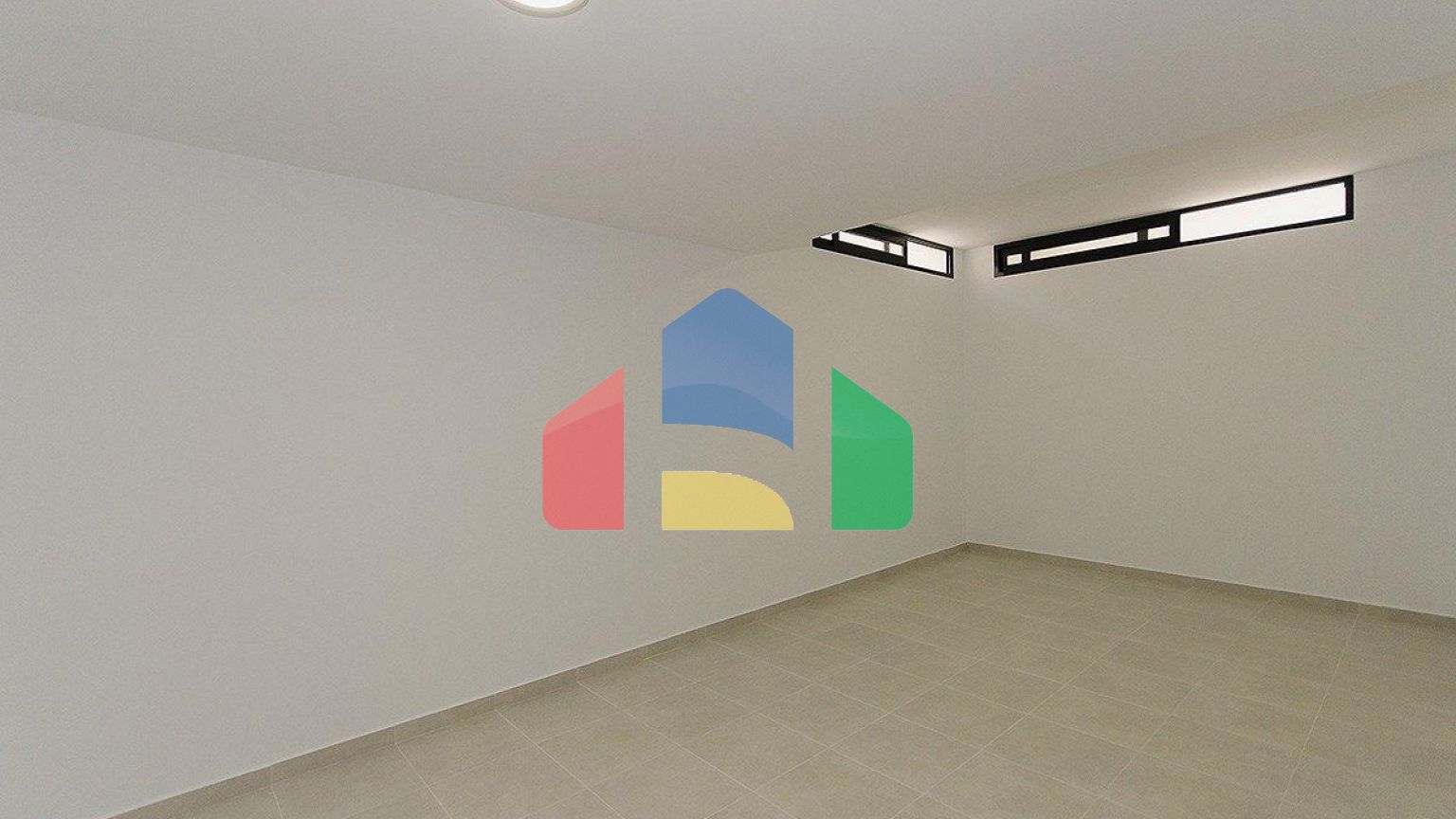 НОВАЯ ПОСТРОЕННАЯ ВИЛЛА В PLAYA HONDA