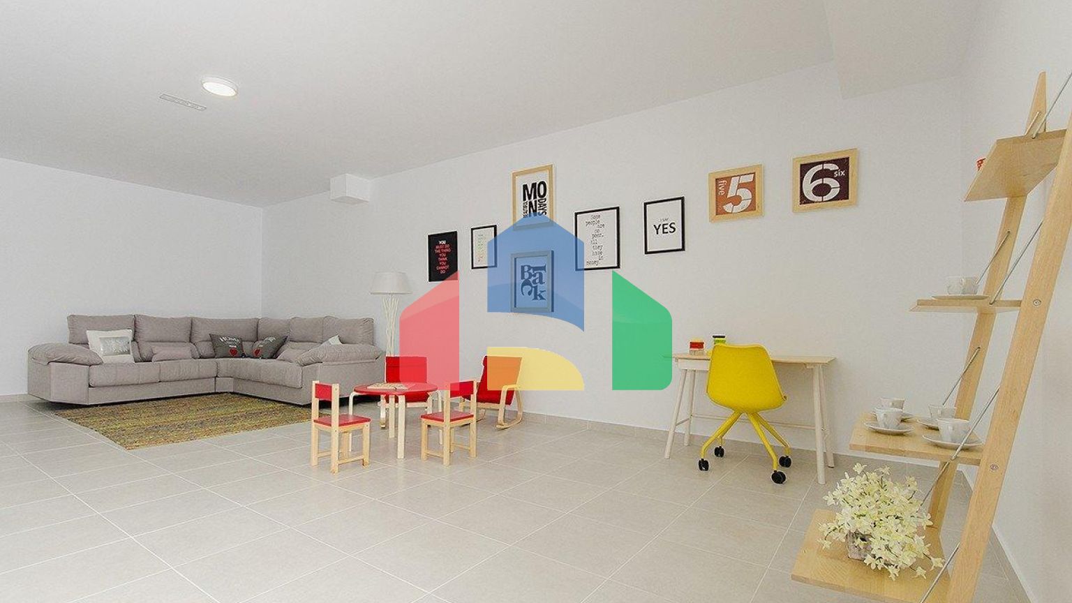 НОВАЯ ПОСТРОЕННАЯ ВИЛЛА В PLAYA HONDA