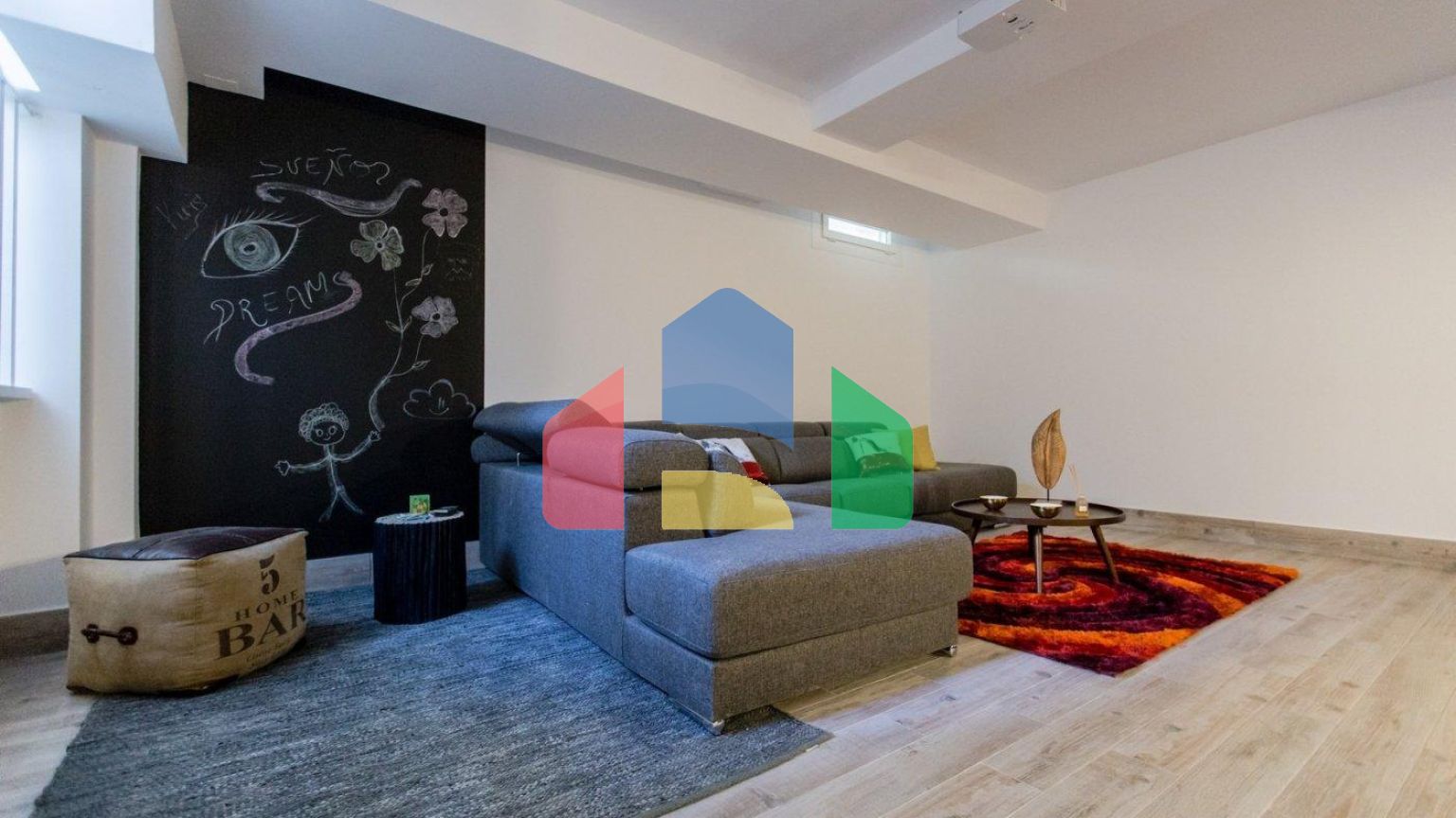 НОВАЯ ПОСТРОЕННАЯ ВИЛЛА В PLAYA HONDA