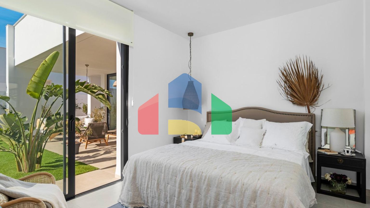 НОВЫЕ ВИЛЛЫ В МАР ДЕ КРИСТАЛЬ