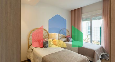 ФАНТАСТИЧЕСКАЯ СРЕДИЗЕМНОМОРСКАЯ ВИЛЛА НА ПОЛЕ ДЛЯ ГОЛЬФА НЕДАЛЕКО ОТ МОРЯ