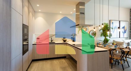 ФАНТАСТИЧЕСКАЯ СРЕДИЗЕМНОМОРСКАЯ ВИЛЛА НА ПОЛЕ ДЛЯ ГОЛЬФА НЕДАЛЕКО ОТ МОРЯ