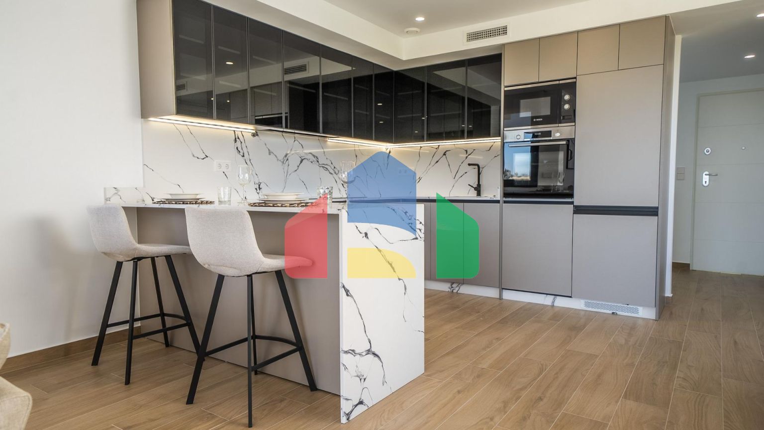 НОВЫЕ ОТДЕЛЬНО СТОЯЩИЕ ВИЛЛЫ В ЛА ФИНКА ГОЛЬФ