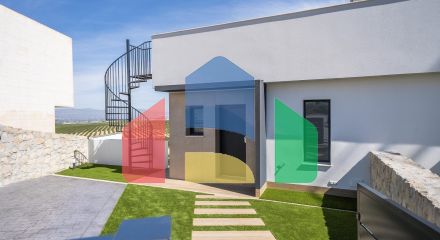 НОВЫЕ ОТДЕЛЬНО СТОЯЩИЕ ВИЛЛЫ В ЛА ФИНКА ГОЛЬФ