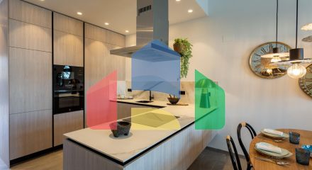 ФАНТАСТИЧЕСКАЯ СРЕДИЗЕМНОМОРСКАЯ ВИЛЛА НА ПОЛЕ ДЛЯ ГОЛЬФА НЕДАЛЕКО ОТ МОРЯ