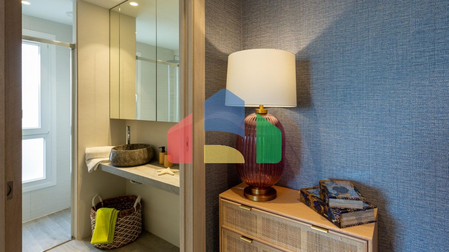 ФАНТАСТИЧЕСКАЯ СРЕДИЗЕМНОМОРСКАЯ ВИЛЛА НА ПОЛЕ ДЛЯ ГОЛЬФА НЕДАЛЕКО ОТ МОРЯ