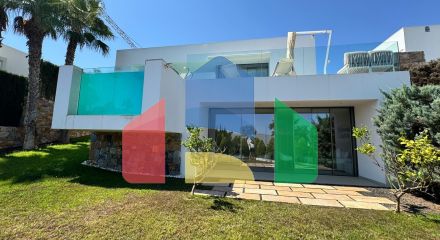 Люксовая вилла на продажу в Las Colinas Golf & Country Club – Вид на море и гольф, эксклюзивный дизайн
