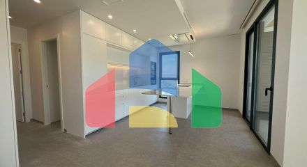 Продается новая квартира в Лас Колинас Гольф Резорт