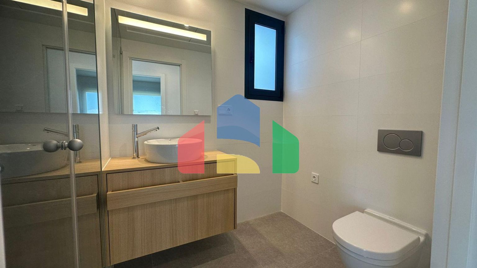 Продается новая квартира в Лас Колинас Гольф Резорт