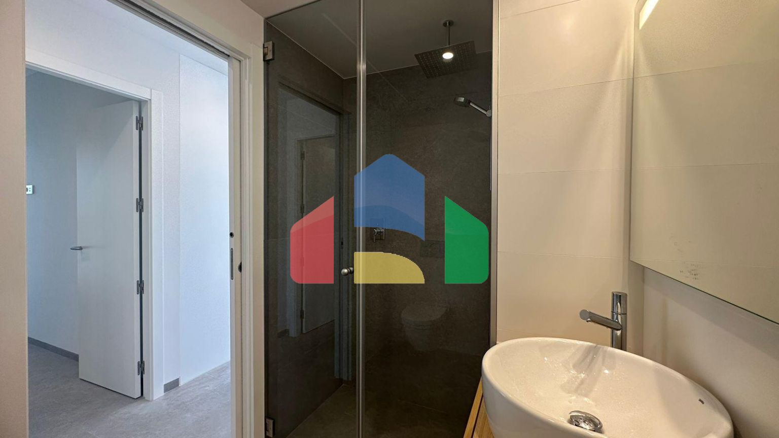 Продается новая квартира в Лас Колинас Гольф Резорт