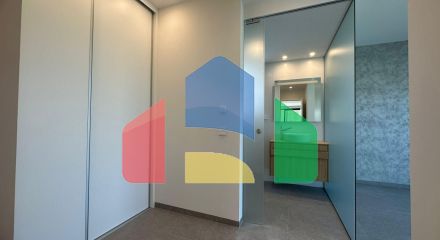 Продается новая квартира в Лас Колинас Гольф Резорт