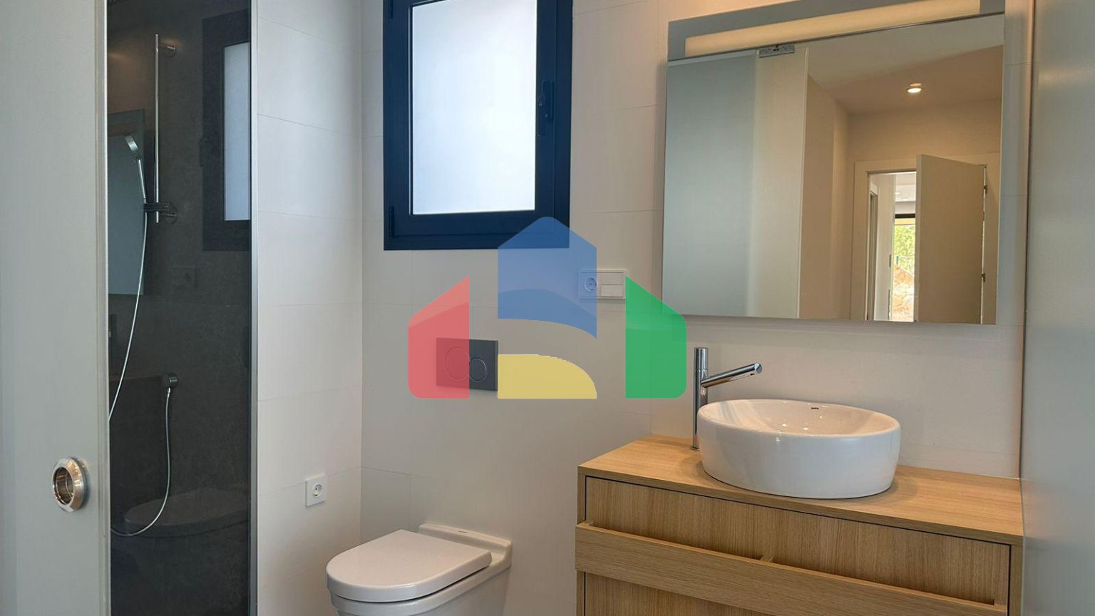 Продается новая квартира в Лас Колинас Гольф Резорт