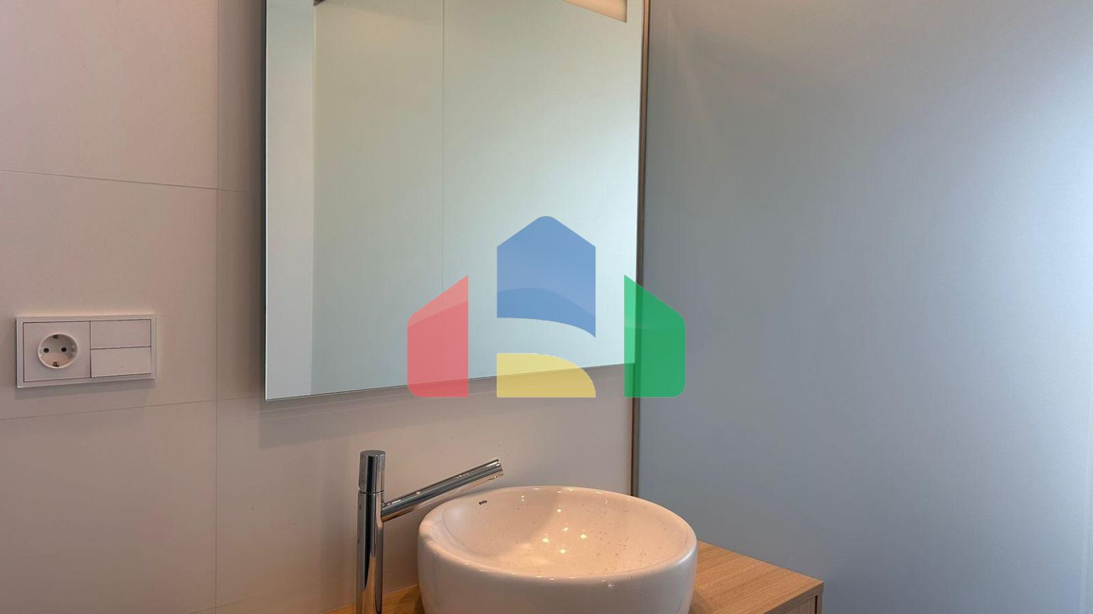 Продается новая квартира в Лас Колинас Гольф Резорт