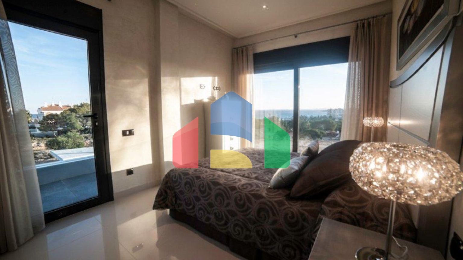 Комплекс «Bellavista» Здесь мы продаем отдельные виллы. Цена от 469000 евро