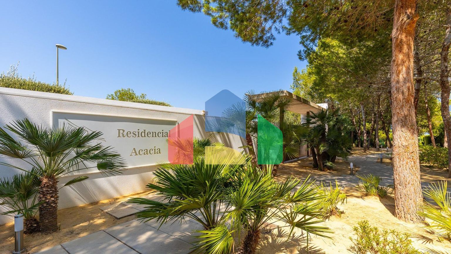 LAS COLINAS. ПЕНТХАУС С ВИДОМ НА МОРЕ С ПРИВАТНЫМ СОЛЯРИЕМ. 2 СПАЛЬНИ. 2 ВАННЫЕ. ГАРАЖ+КЛАДОВКА