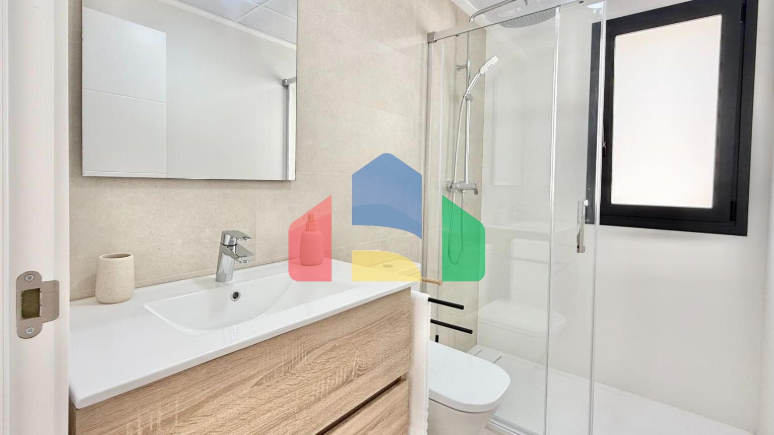 Продажа новых таунхаусов в Коксе — 44 современных дома с удобствами