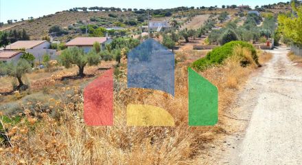 For Sale - Land 4700 m² in Attica