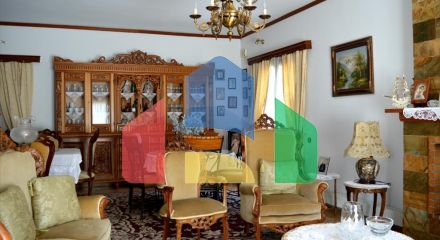 Продаж - Котедж 464 m² в Аттиці