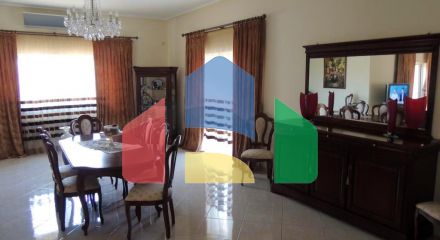 Продаж - Котедж 545 m² в Аттиці