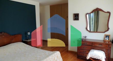 Продаж - Котедж 545 m² в Аттиці
