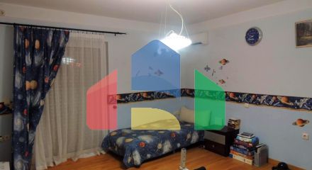Продаж - Котедж 545 m² в Аттиці