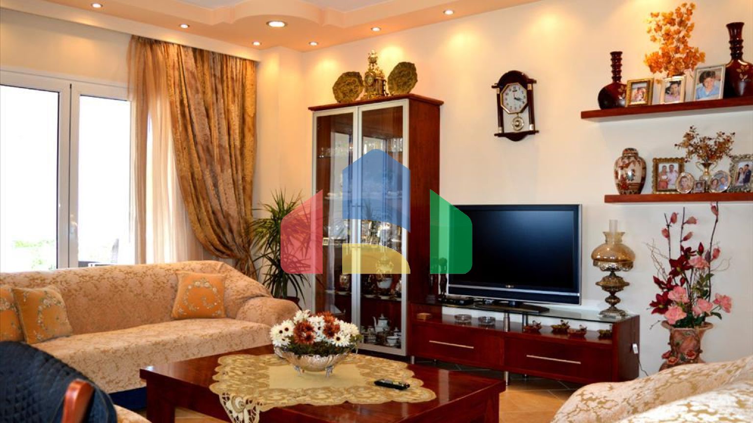 Продажа - Коттедж 330 m² в Аттике