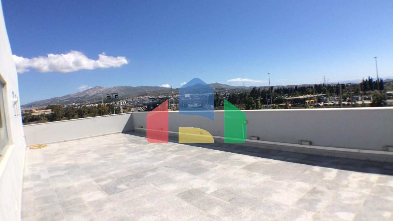 Продажа - Коммерческое помещение 996 m² в Аттике