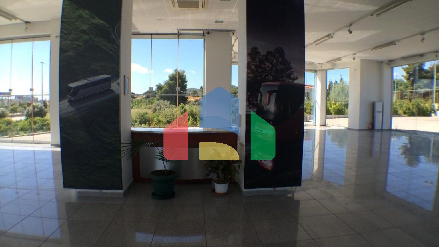 Продажа - Коммерческое помещение 996 m² в Аттике