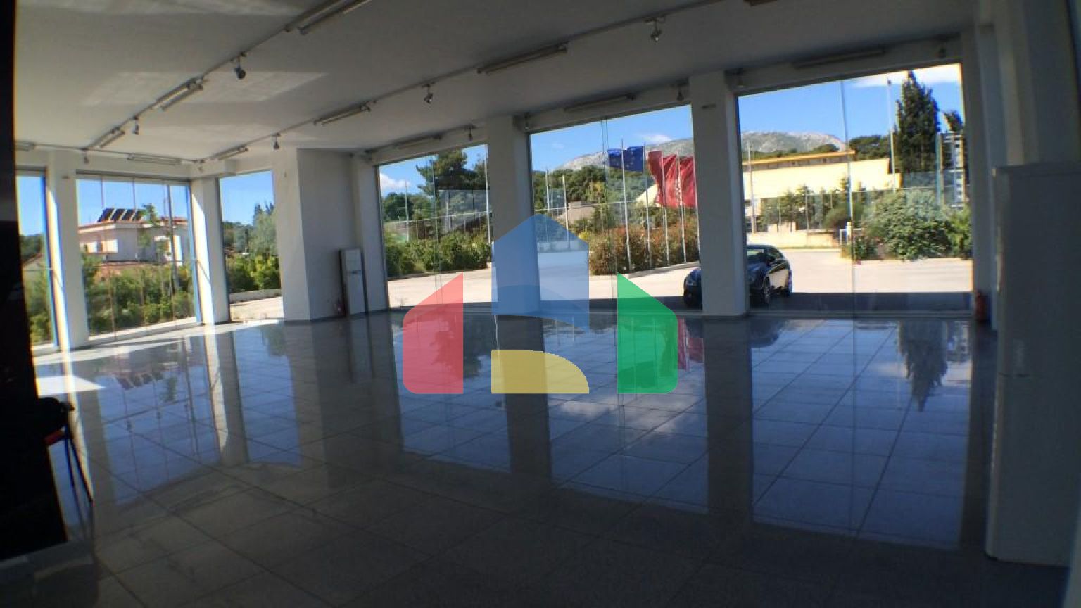 Продажа - Коммерческое помещение 996 m² в Аттике