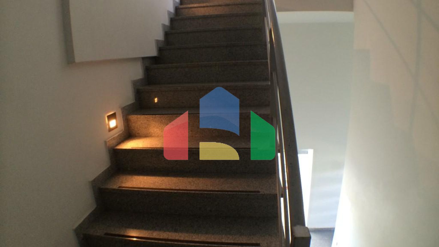 Продажа - Коммерческое помещение 996 m² в Аттике