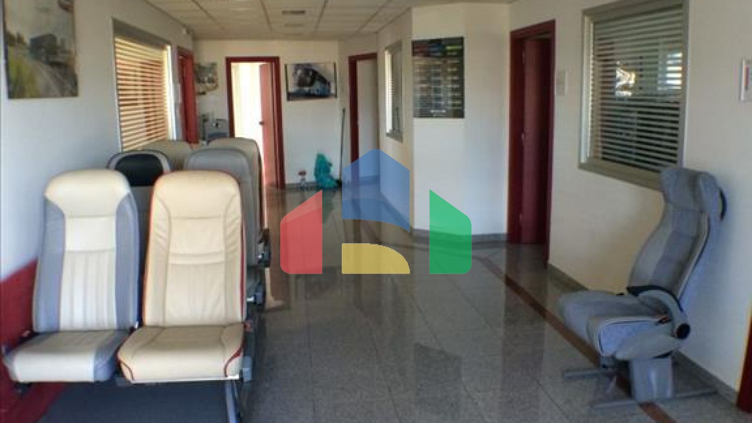 Продажа - Коммерческое помещение 996 m² в Аттике