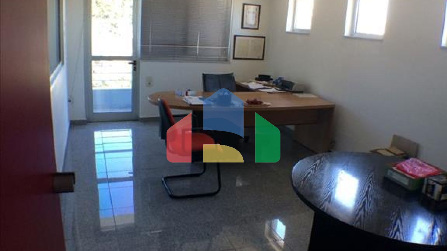 Продажа - Коммерческое помещение 996 m² в Аттике