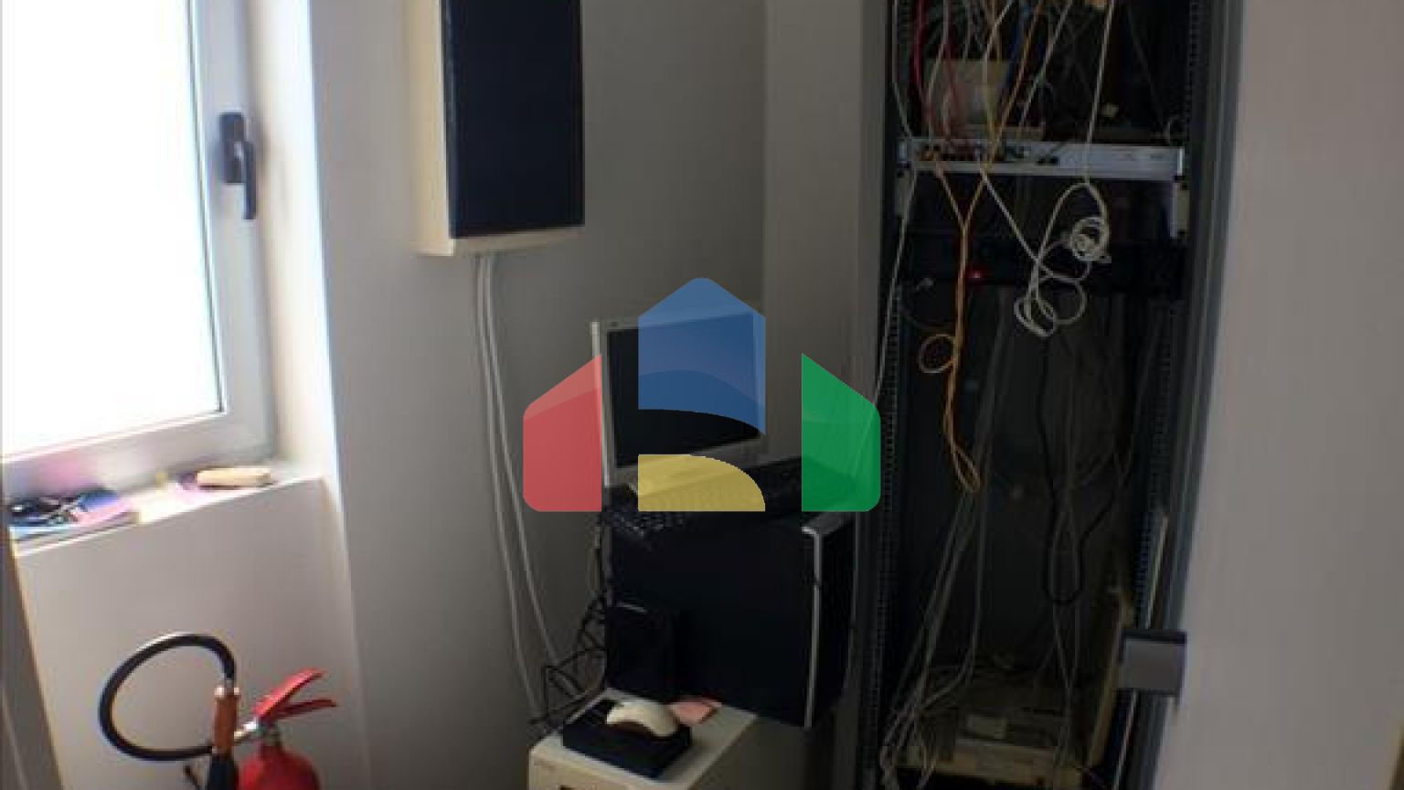 Продажа - Коммерческое помещение 996 m² в Аттике