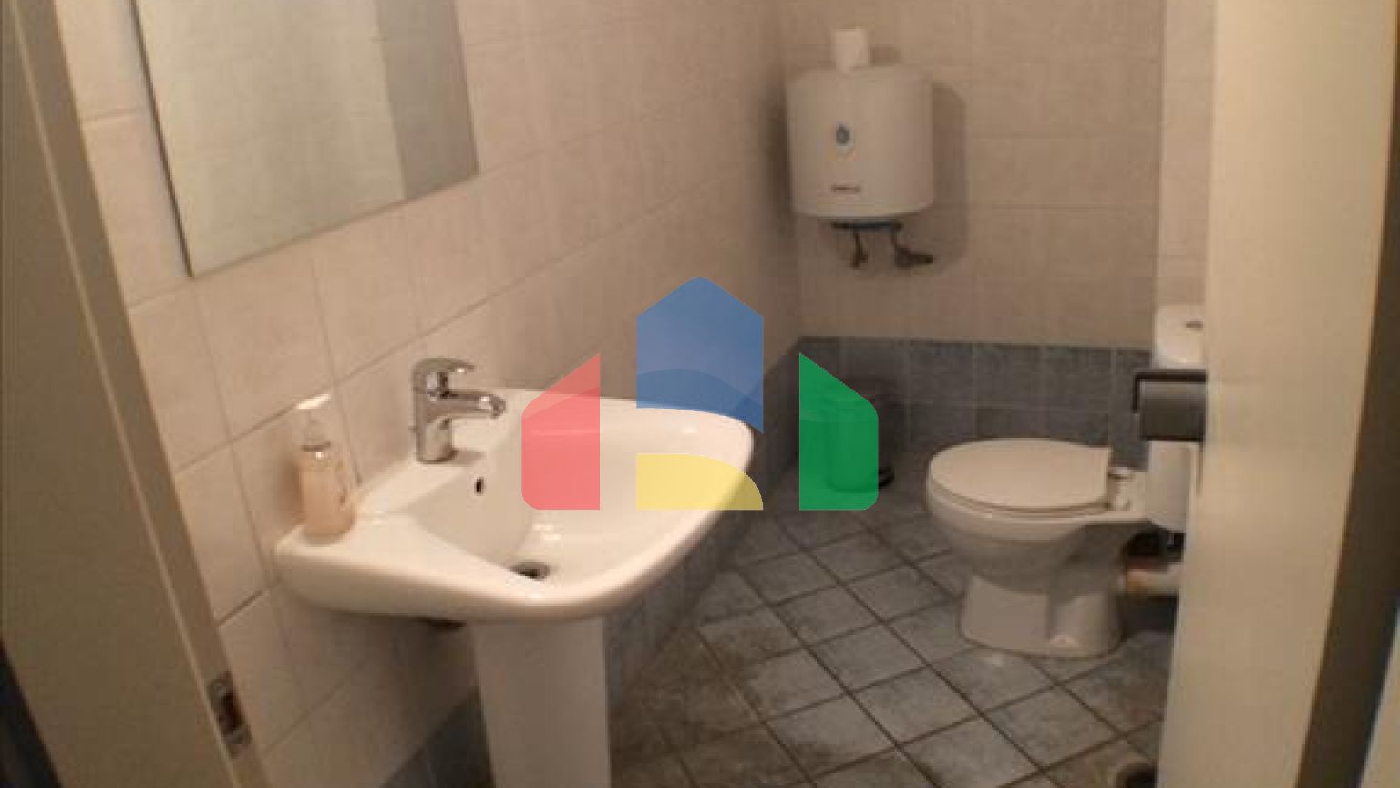 Продажа - Коммерческое помещение 996 m² в Аттике