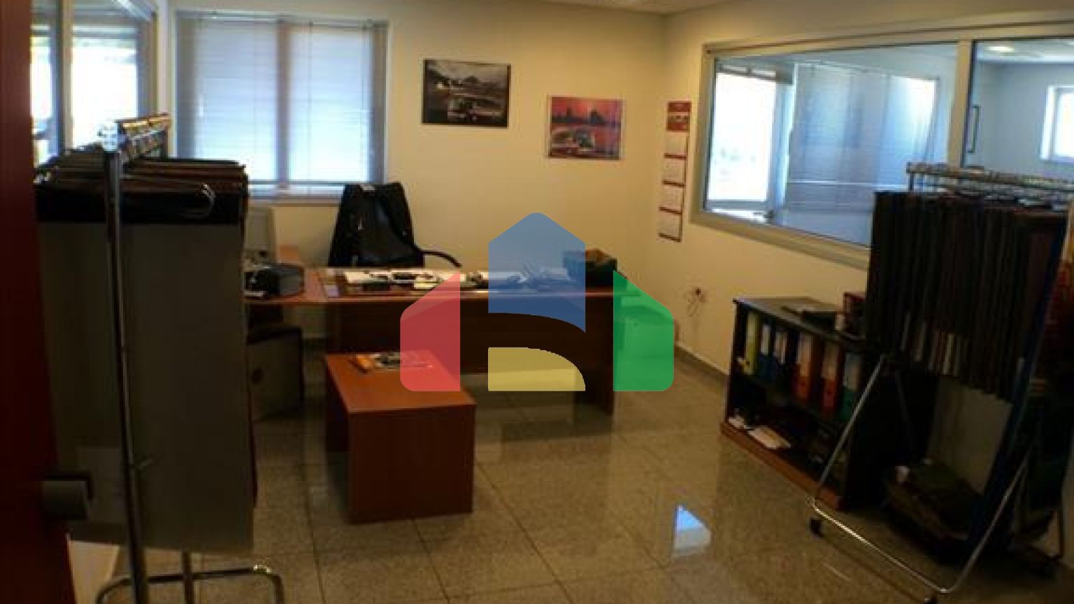 Продажа - Коммерческое помещение 996 m² в Аттике