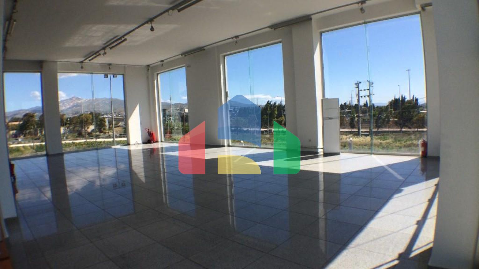 Продажа - Коммерческое помещение 996 m² в Аттике