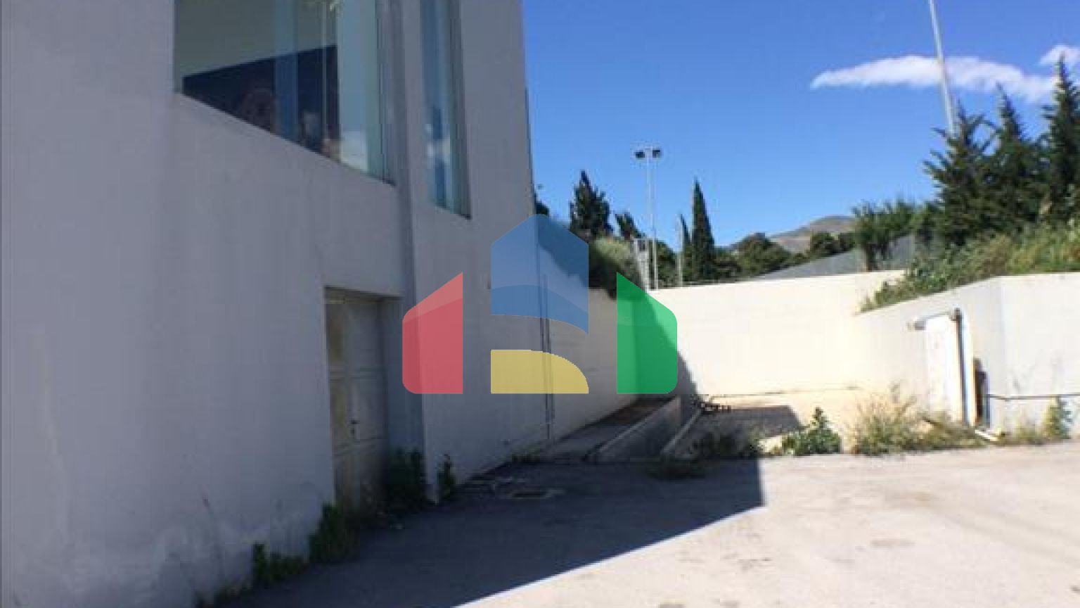 Продажа - Коммерческое помещение 996 m² в Аттике