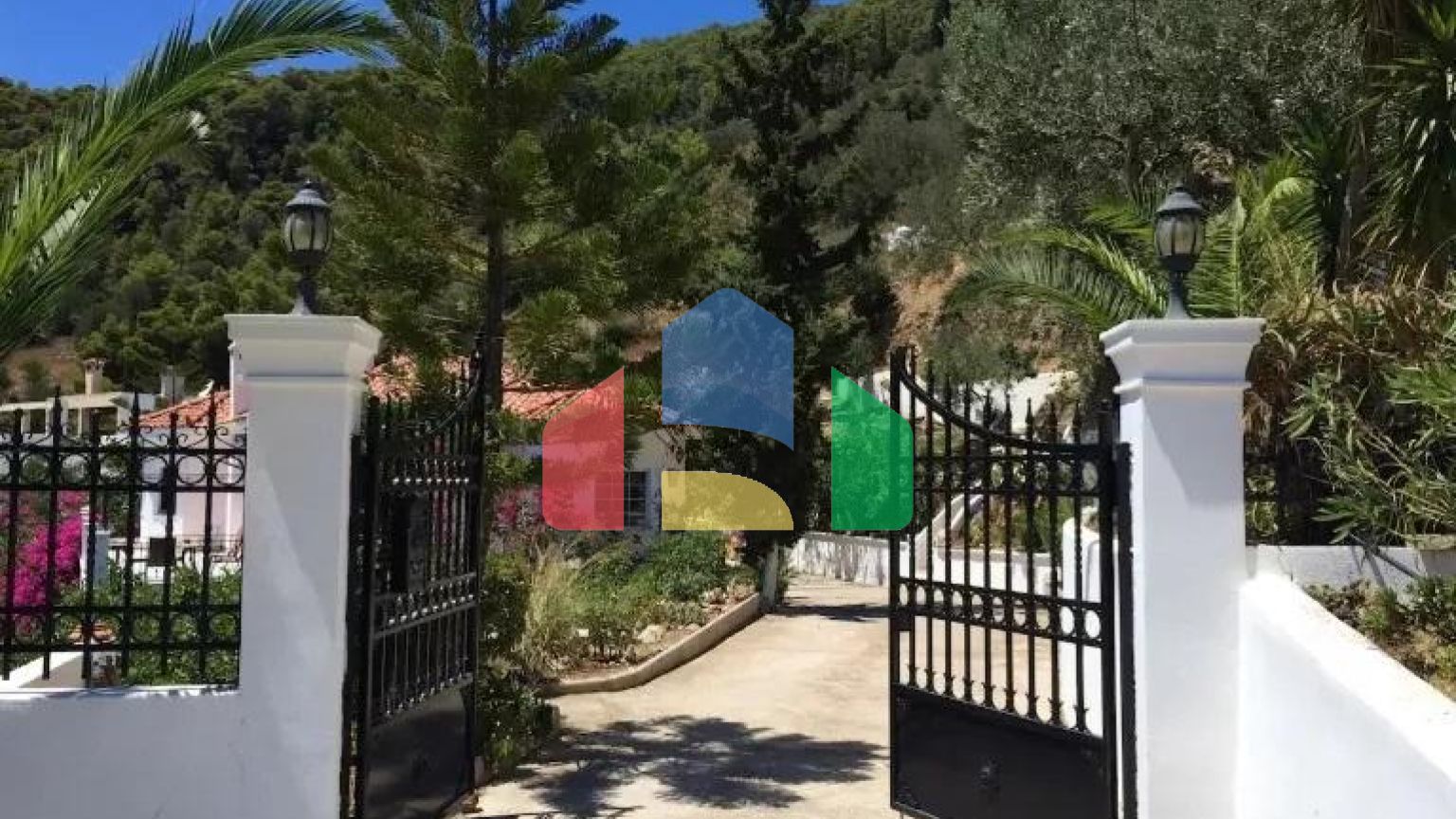 Продаж - Котедж 200 m² в Аттиці