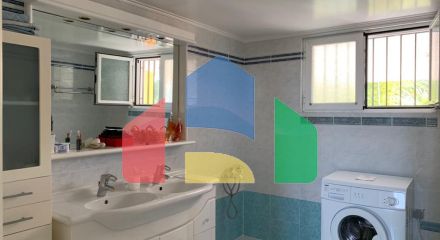 Продаж - Котедж 470 m² в Аттиці