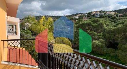 Продаж - Котедж 470 m² в Аттиці