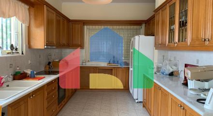 Продаж - Котедж 470 m² в Аттиці