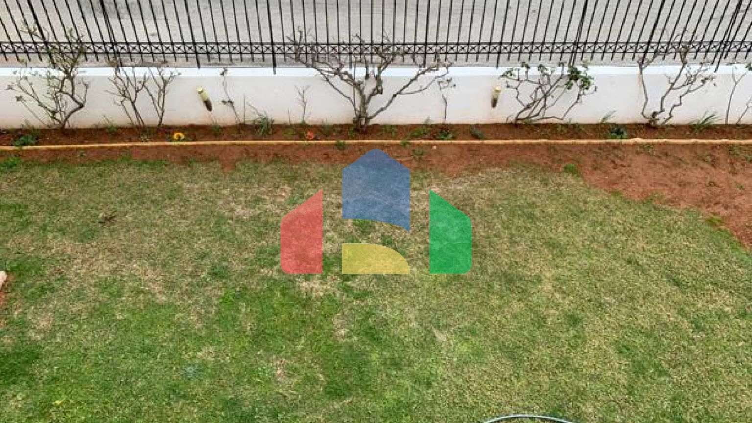 Продаж - Котедж 470 m² в Аттиці