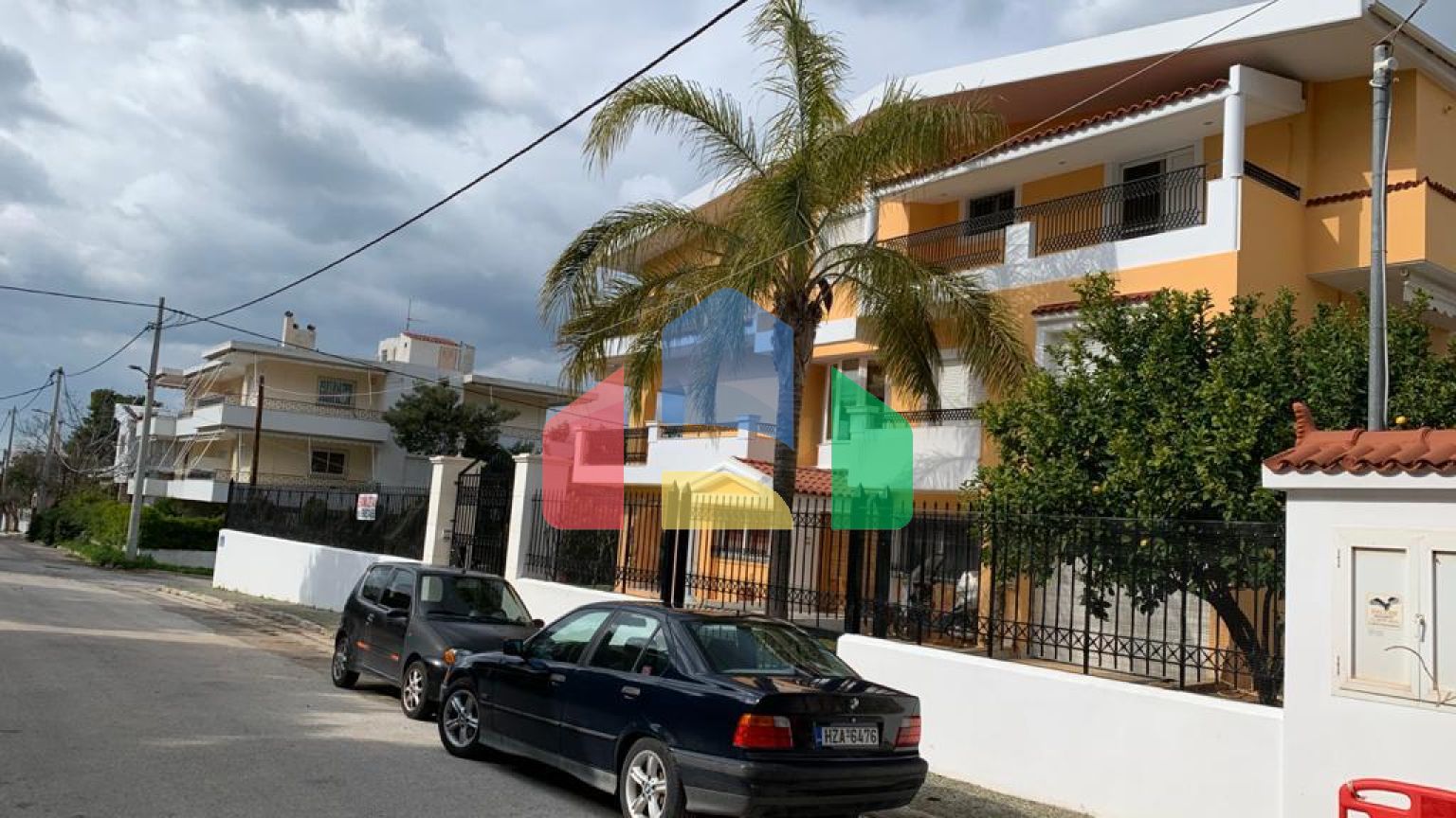 Продаж - Котедж 470 m² в Аттиці