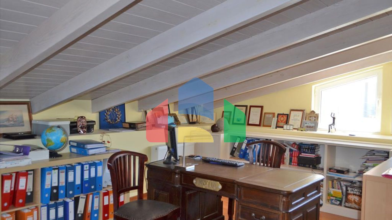 Продаж - Котедж 330 m² в Аттиці